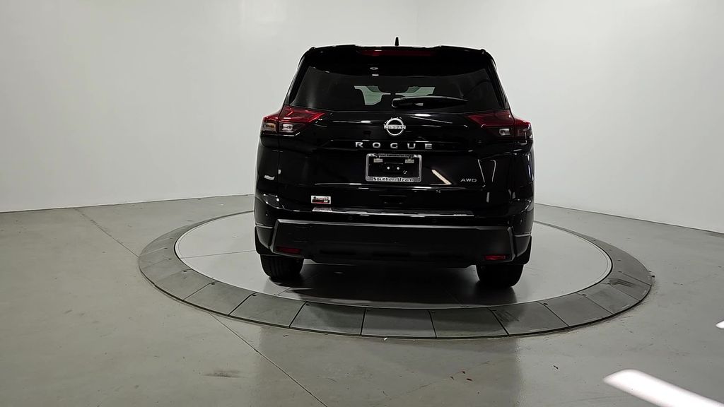 2026 Nissan Rogue SV photo 4
