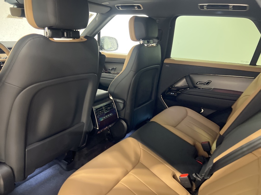 2025 Land Rover Range Rover Sport SE photo 18
