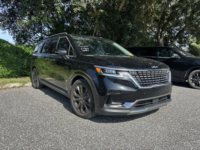 2023 Kia Carnival SX Prestige photo 2