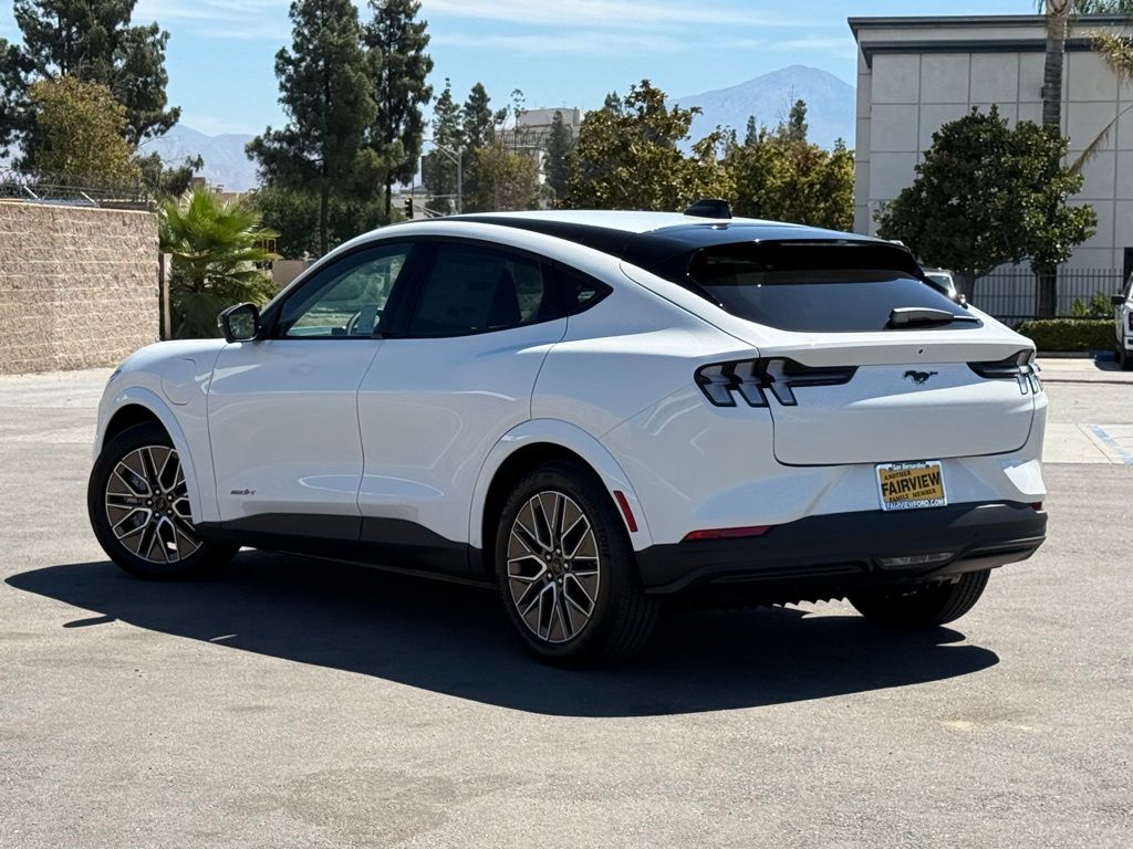 2025 Ford Mustang Mach-E Premium photo 4