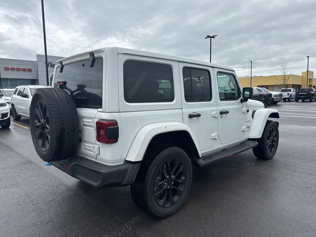 2022 Jeep Wrangler Unlimited Sahara 4xe photo 4