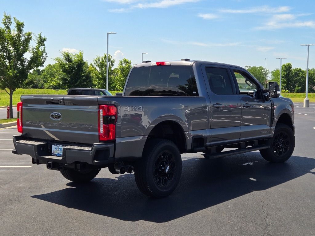 2025 Ford F-250 XLT photo 9