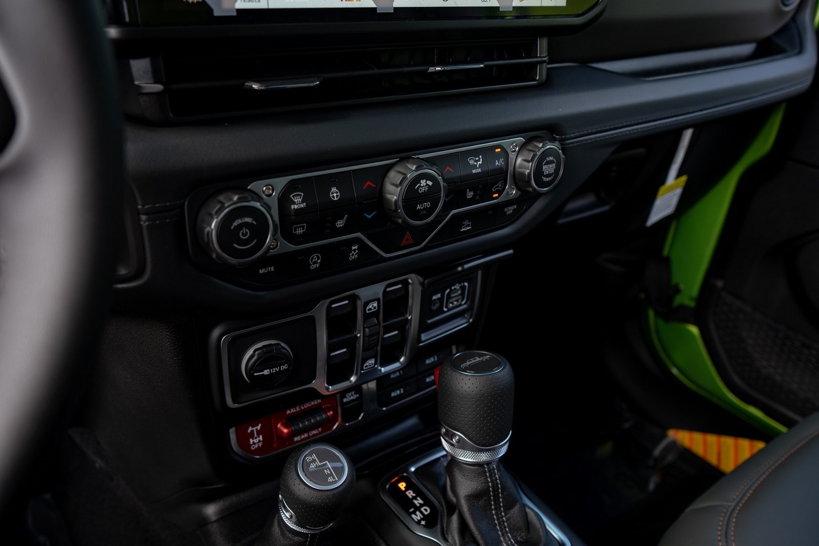 2025 Jeep Gladiator Mojave photo 23