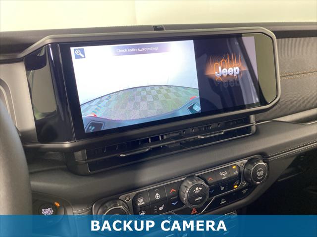 2025 Jeep Gladiator Mojave photo 3