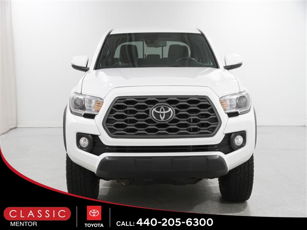 2022 Toyota Tacoma SR V6 photo 2