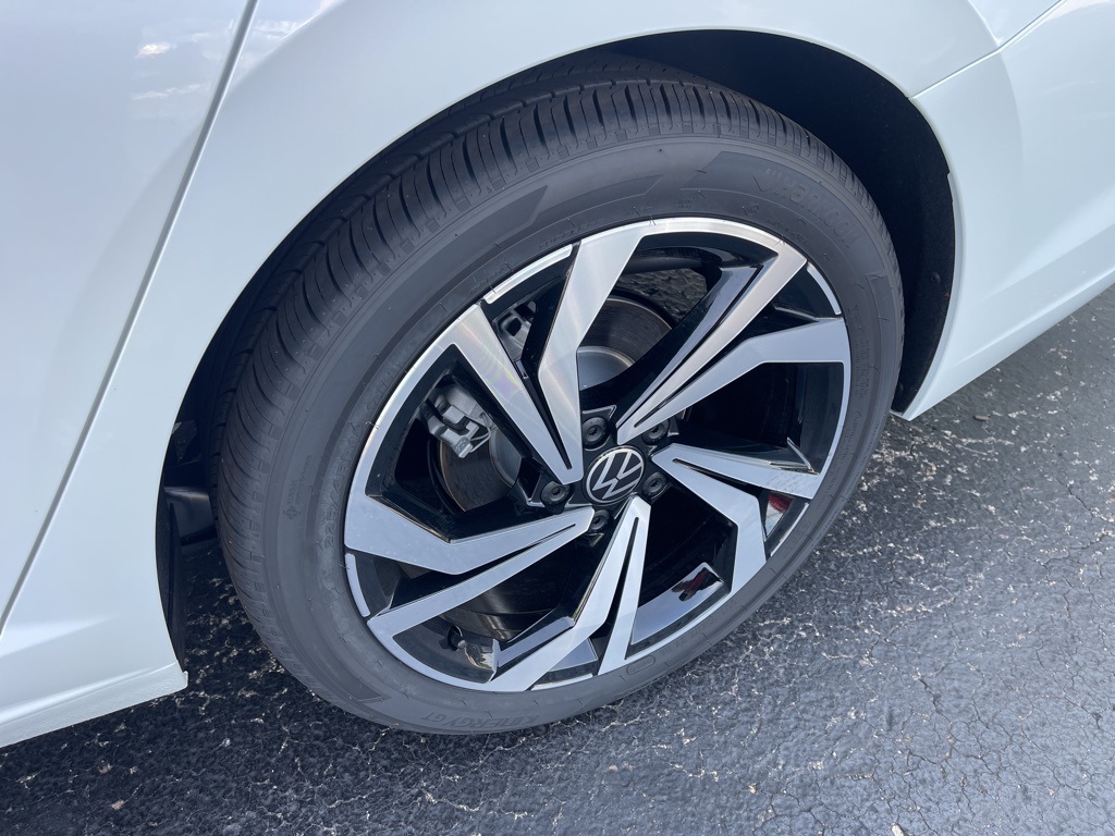 2025 Volkswagen Jetta 1.5T SEL photo 14