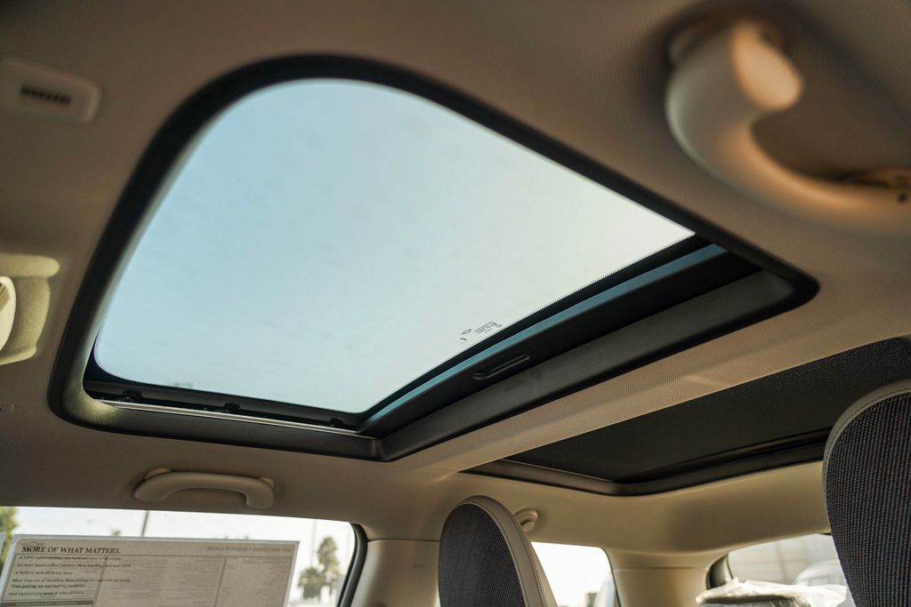 2025 Mini Cooper 2 Door Hardtop Signature photo 14
