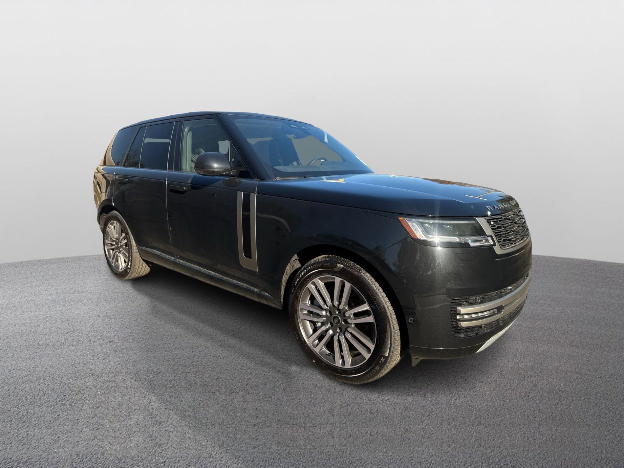 2025 Land Rover Range Rover SE photo 3