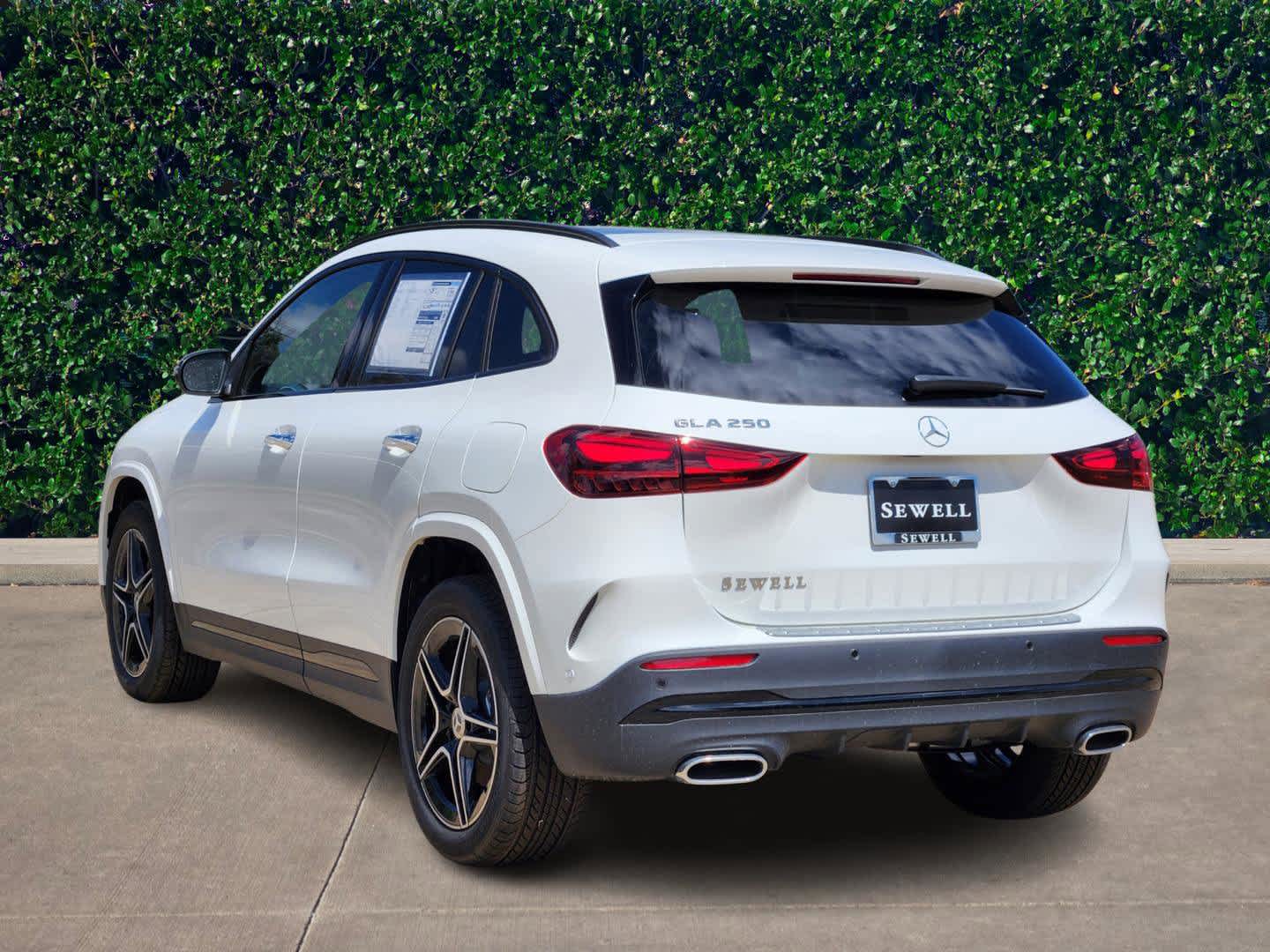 2025 Mercedes Benz GLA 250 photo 4