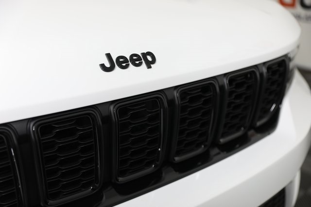 2025 Jeep Grand Cherokee Limited photo 23