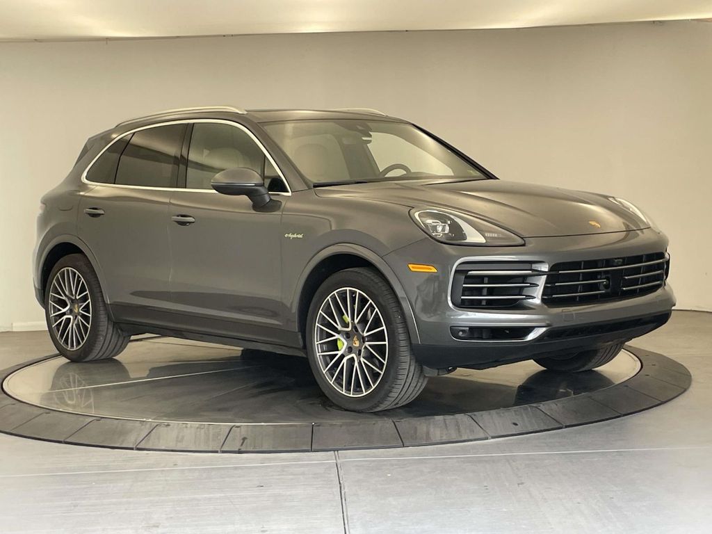 2022 Porsche Cayenne E-Hybrid Base photo 9