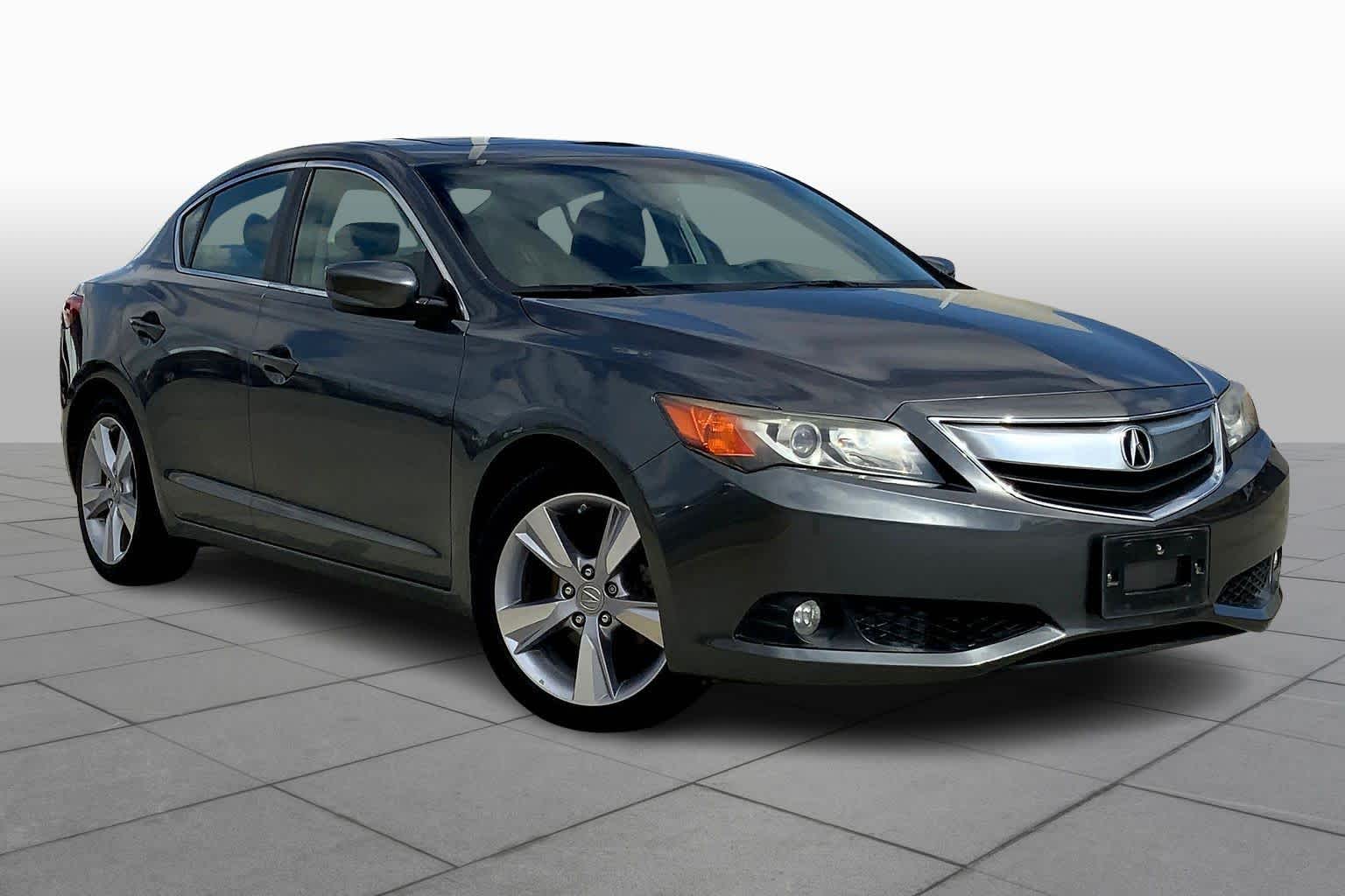 Used 2013 Acura ILX Technology with VIN 19VDE1F78DE010830 for sale in Webster, TX
