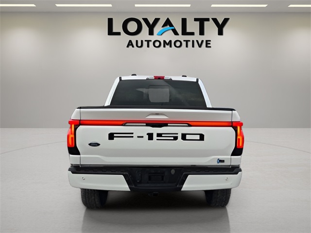 2023 Ford F-150 Lightning Platinum photo 4