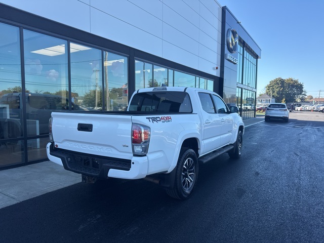 2020 Toyota Tacoma TRD Sport photo 2