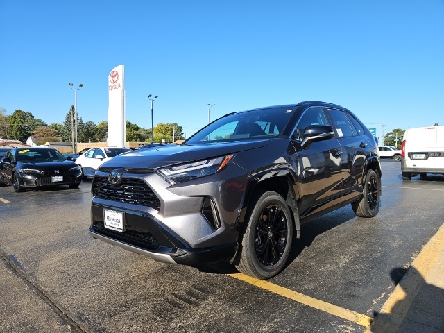 2025 Toyota RAV4 Hybrid XSE photo 4