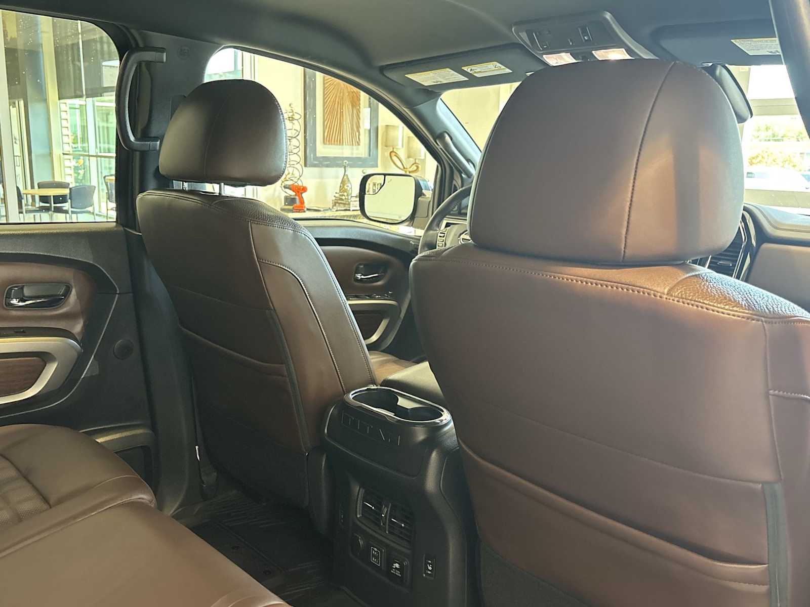 2023 Nissan Titan Platinum Reserve photo 24