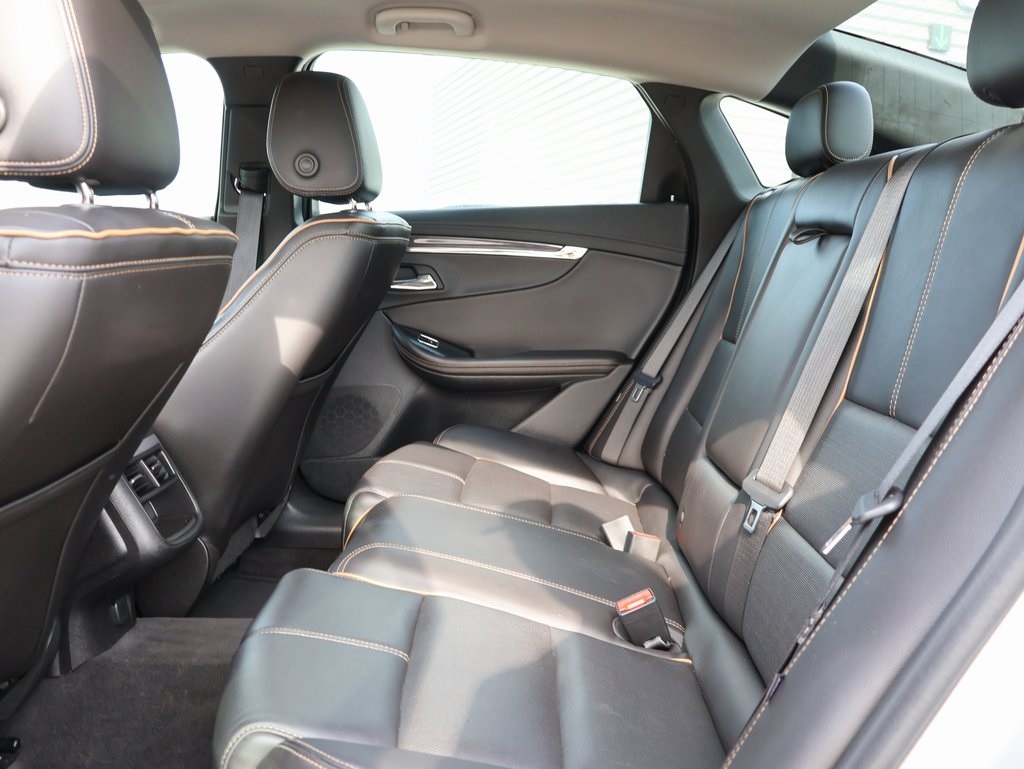 2016 Chevrolet Impala LTZ photo 17