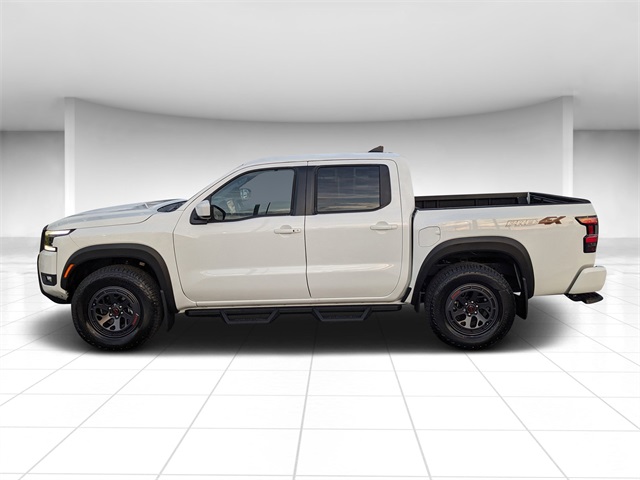 2025 Nissan Frontier Crew Cab PRO-4X photo 2
