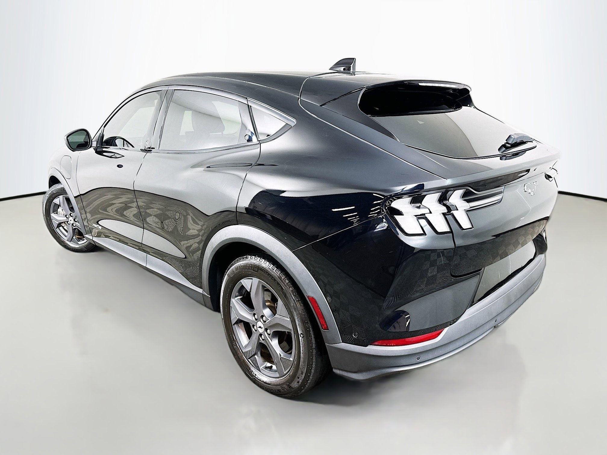 2021 Ford Mustang Mach-E Select photo 5