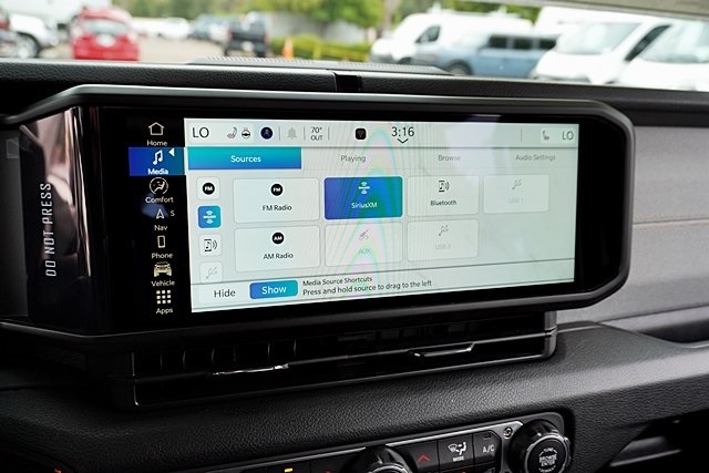 New 2025 Bright White Clear-Coat Exterior Paint Jeep Willys image 33