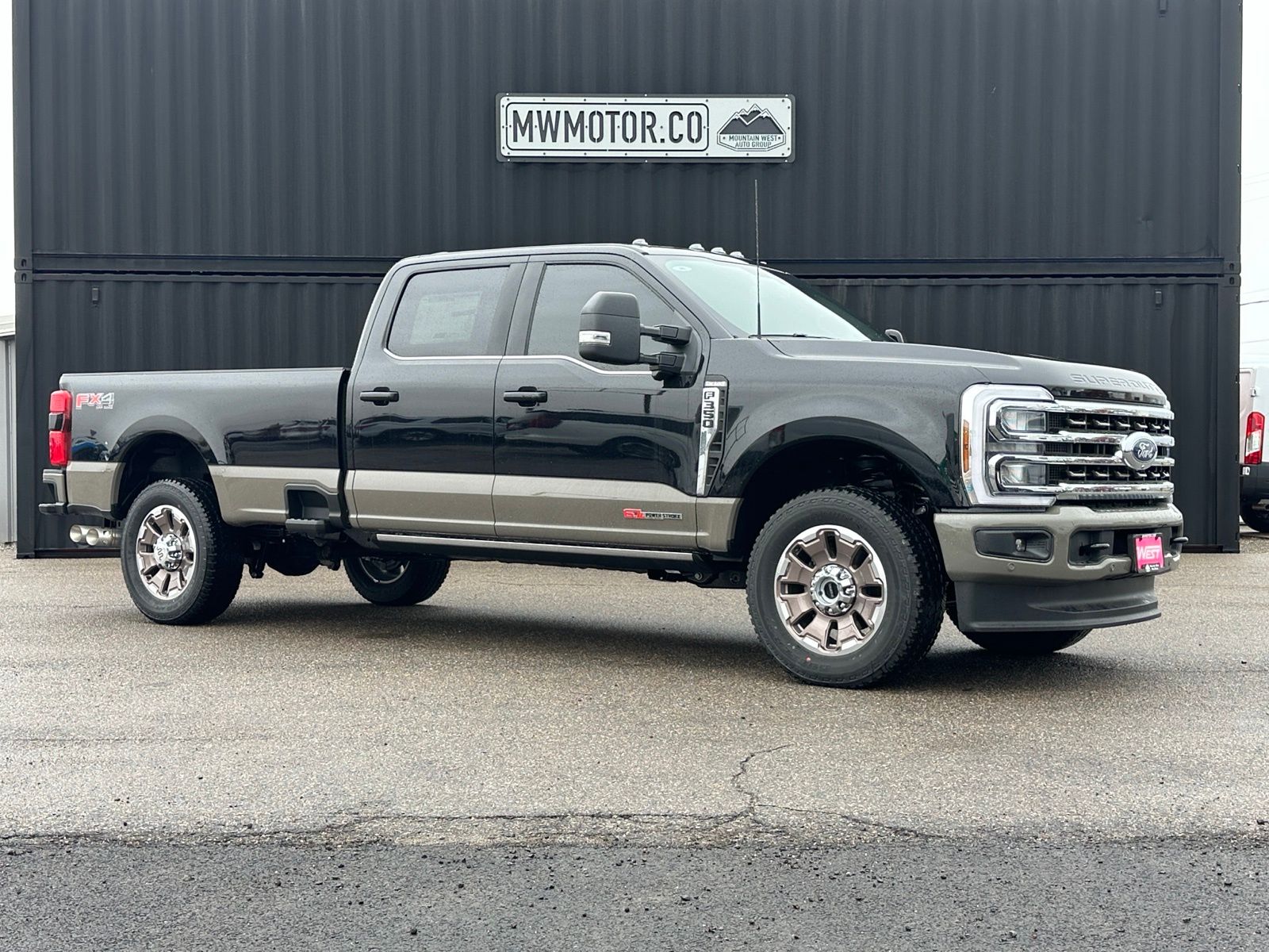 2026 Ford F-350 Super Duty King Ranch's photo