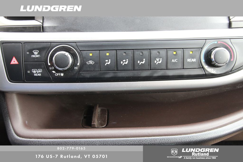 2015 Toyota Highlander LE Plus photo 17