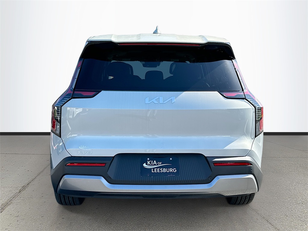 2026 Kia EV9 Light Long Range photo 6