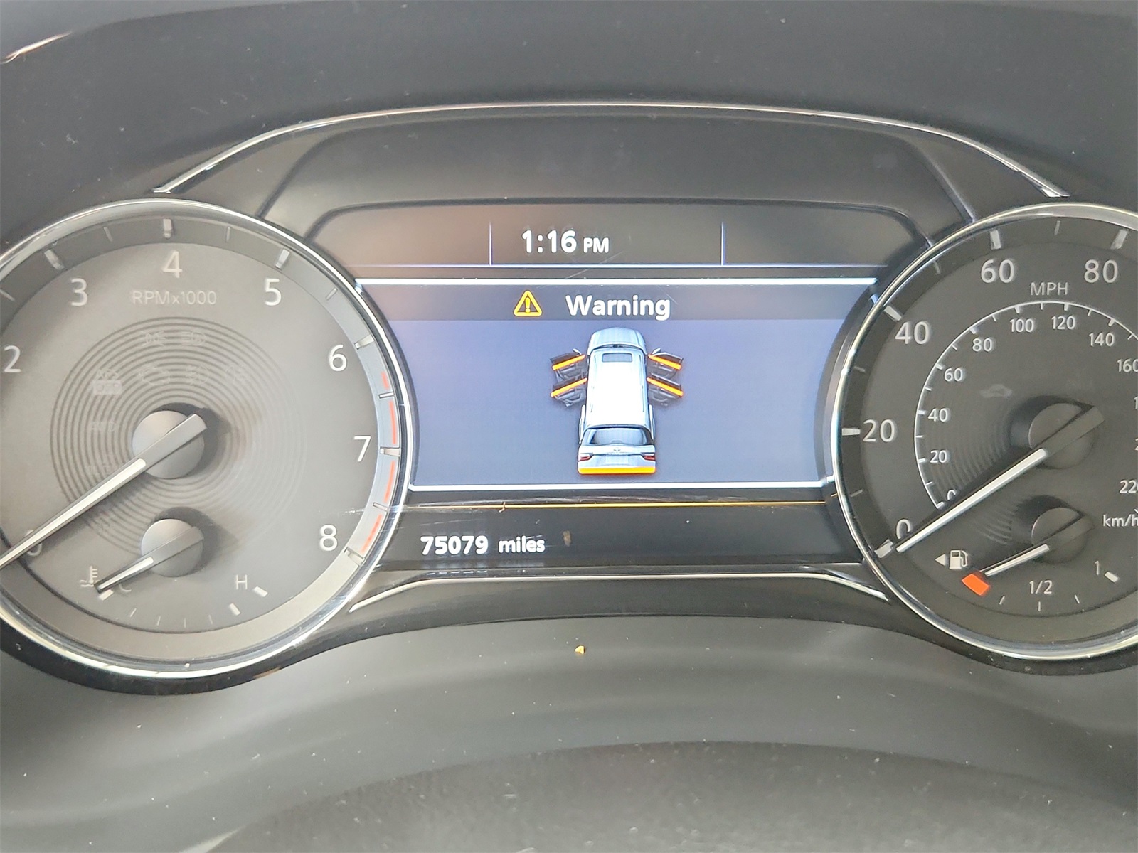 2023 Infiniti QX80 Luxe photo 19