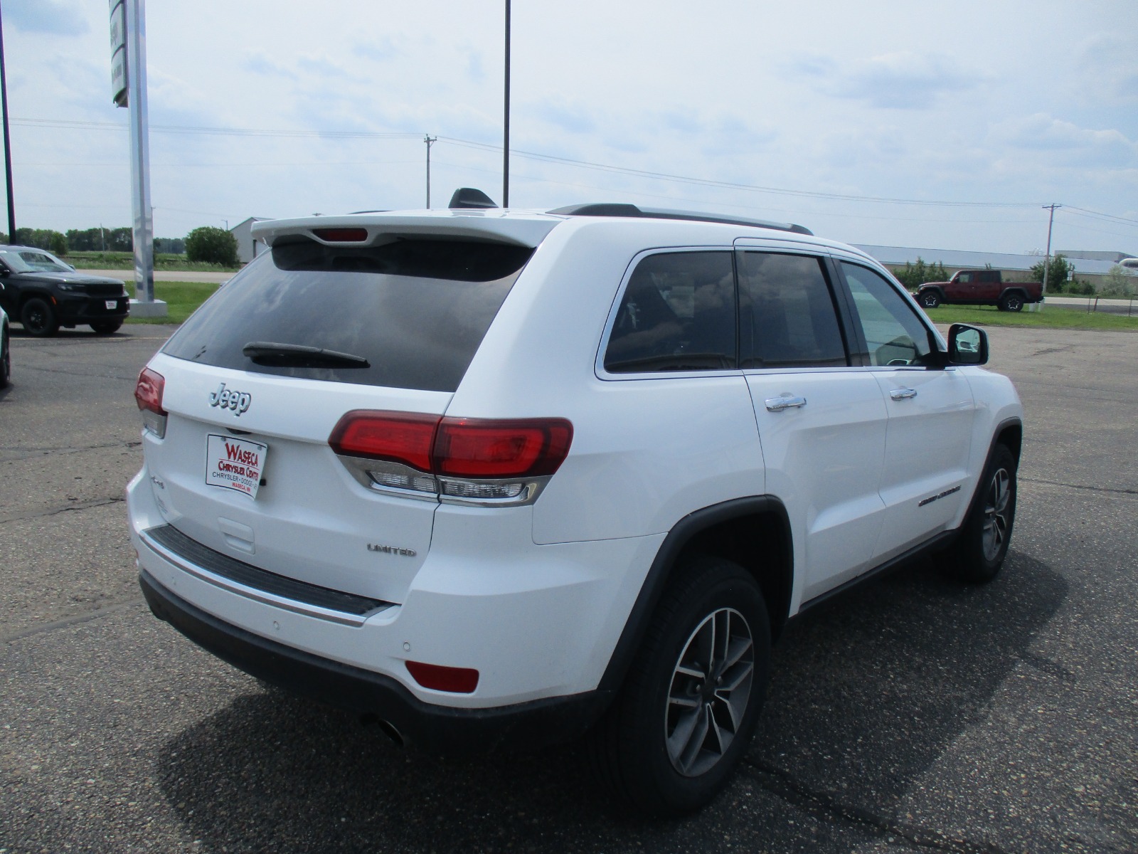 2021 Jeep Grand Cherokee Limited X photo 2