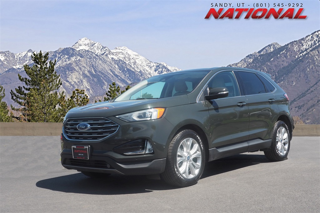 2022 Ford Edge Titanium's photo