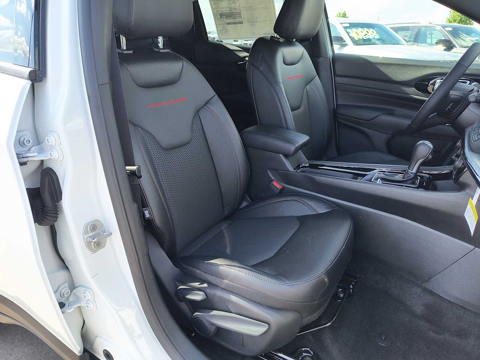 2026 Jeep Compass Trailhawk photo 8