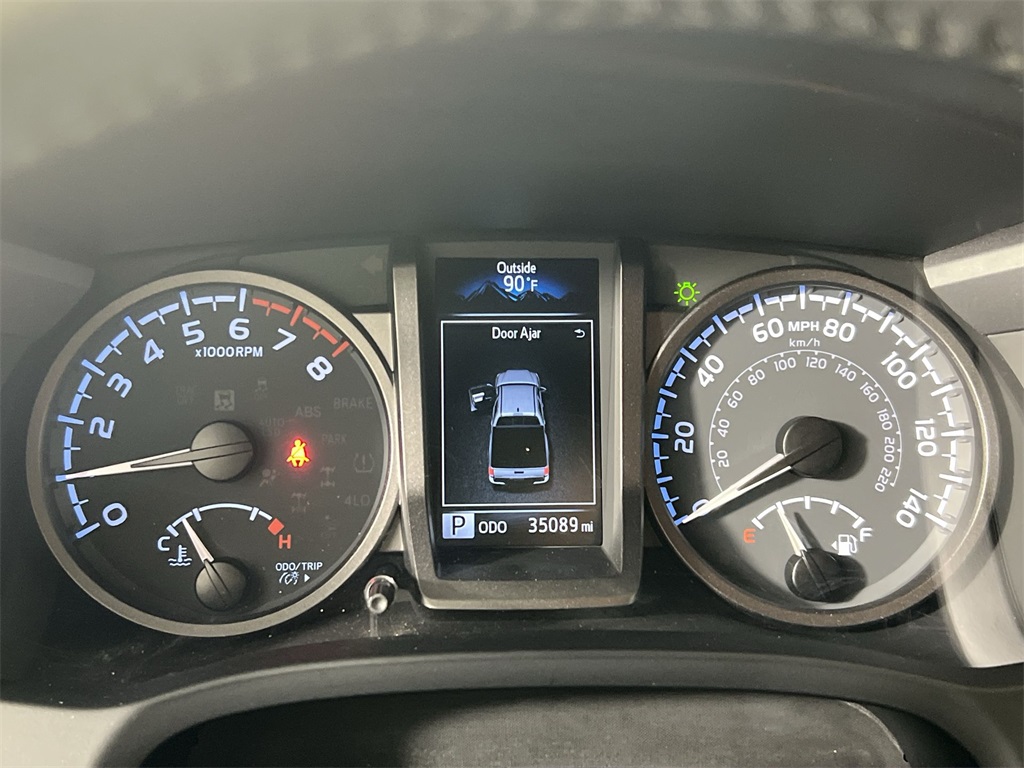 2023 Toyota Tacoma TRD Off-Road photo 10