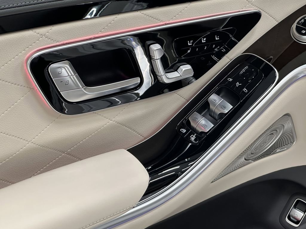 2026 Mercedes Benz S 500 4MATIC photo 12