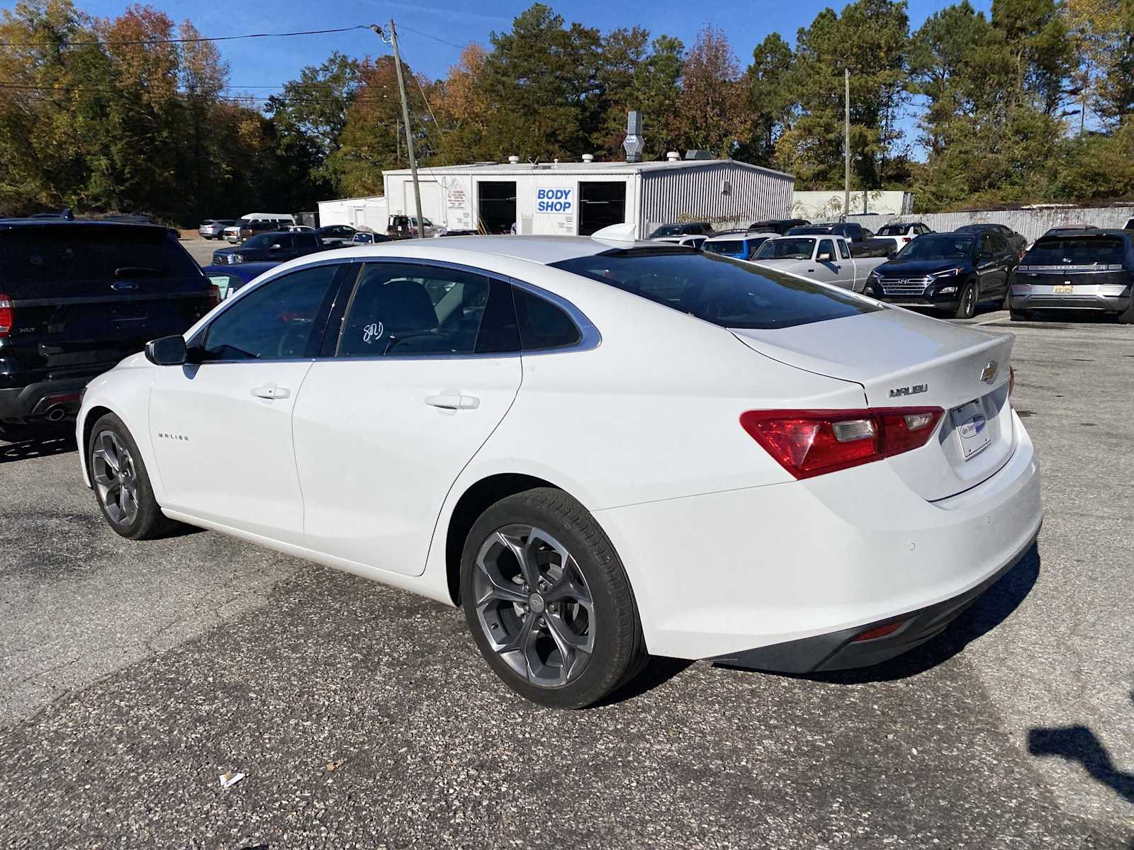 2024 Chevrolet Malibu 1LT photo 3