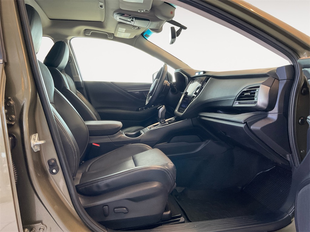 2021 Subaru Outback Limited photo 14