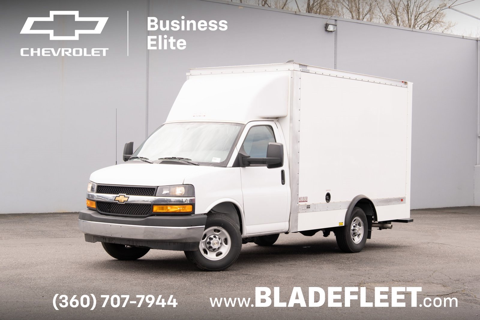 2024 Chevrolet Express Cutaway Base's photo