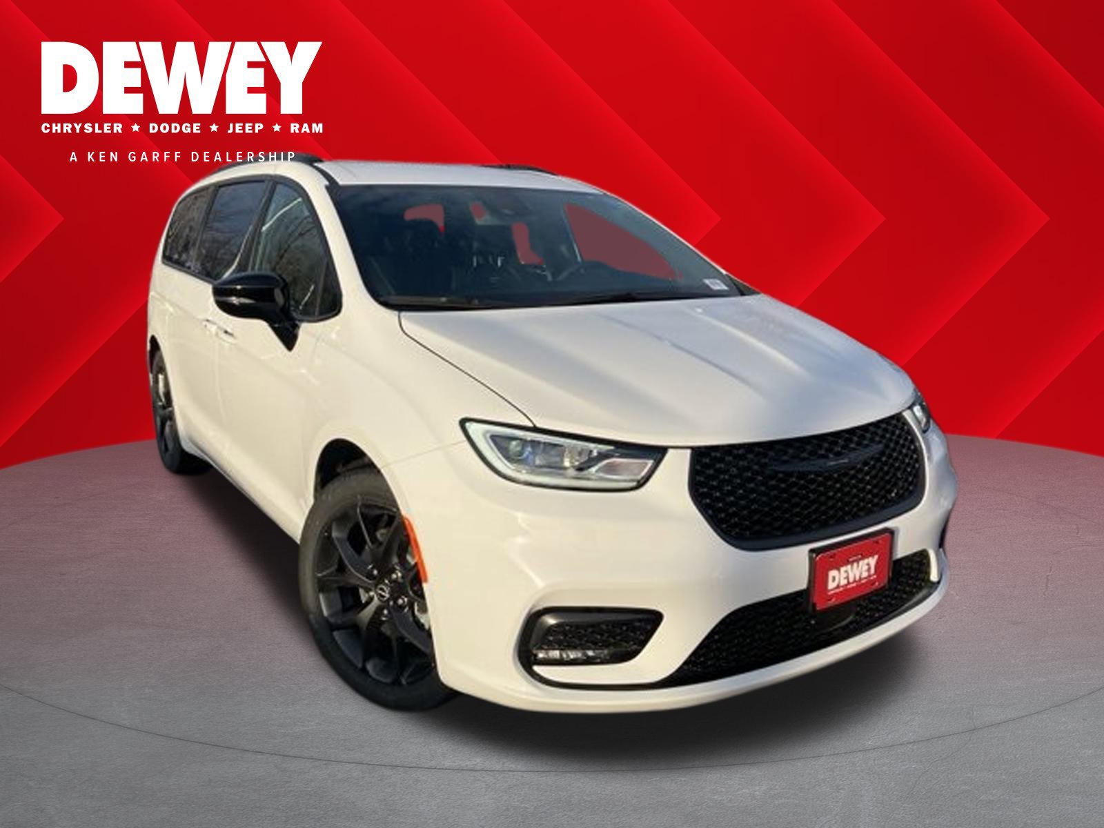 2026 Chrysler Pacifica Select's photo