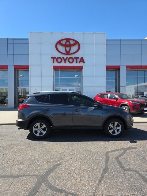 2015 Toyota RAV4 XLE photo 7