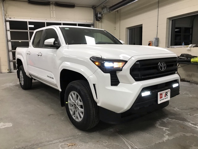 2026 Toyota Tacoma SR5's photo