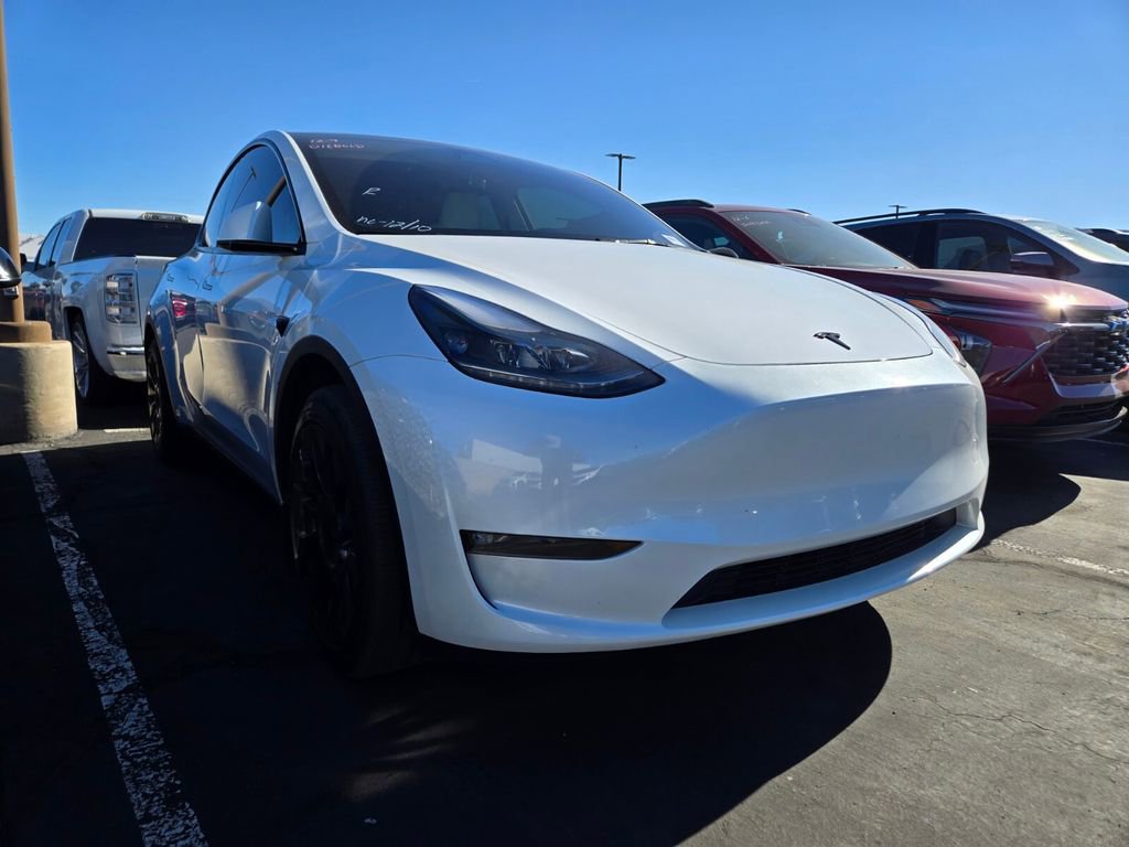 2023 Tesla Model Y Long Range's photo