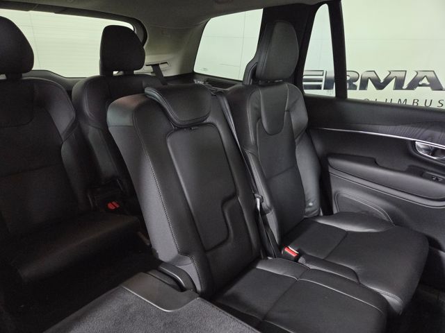 2020 Volvo XC90 T6 Momentum photo 18