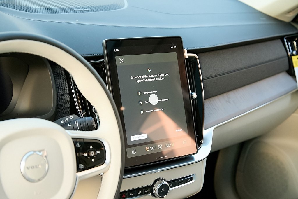 2026 VOLVO XC90 - Image 12