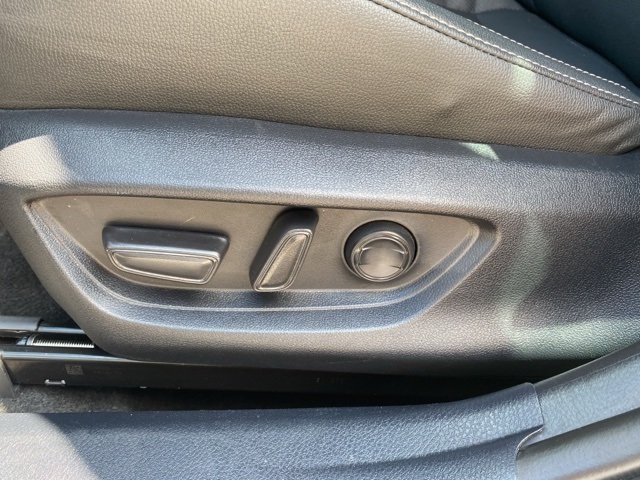 2025 Toyota Camry SE photo 22