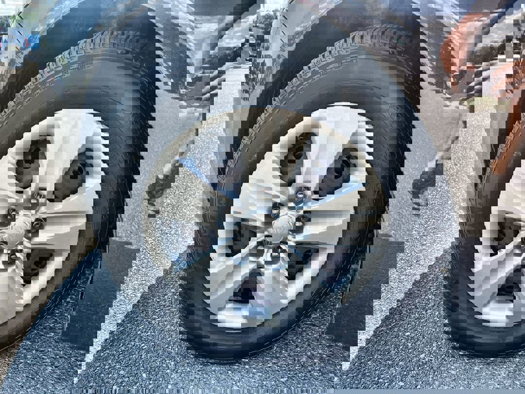 2018 Kia Forte LX Base photo 11