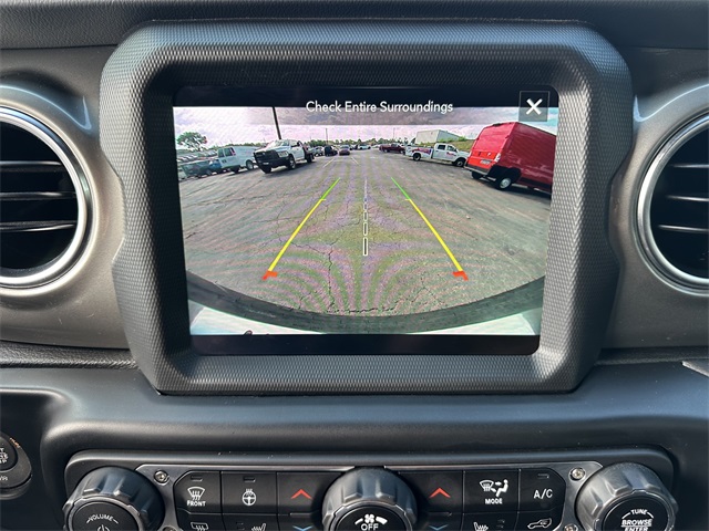 2022 Jeep Wrangler Unlimited Sahara photo 29