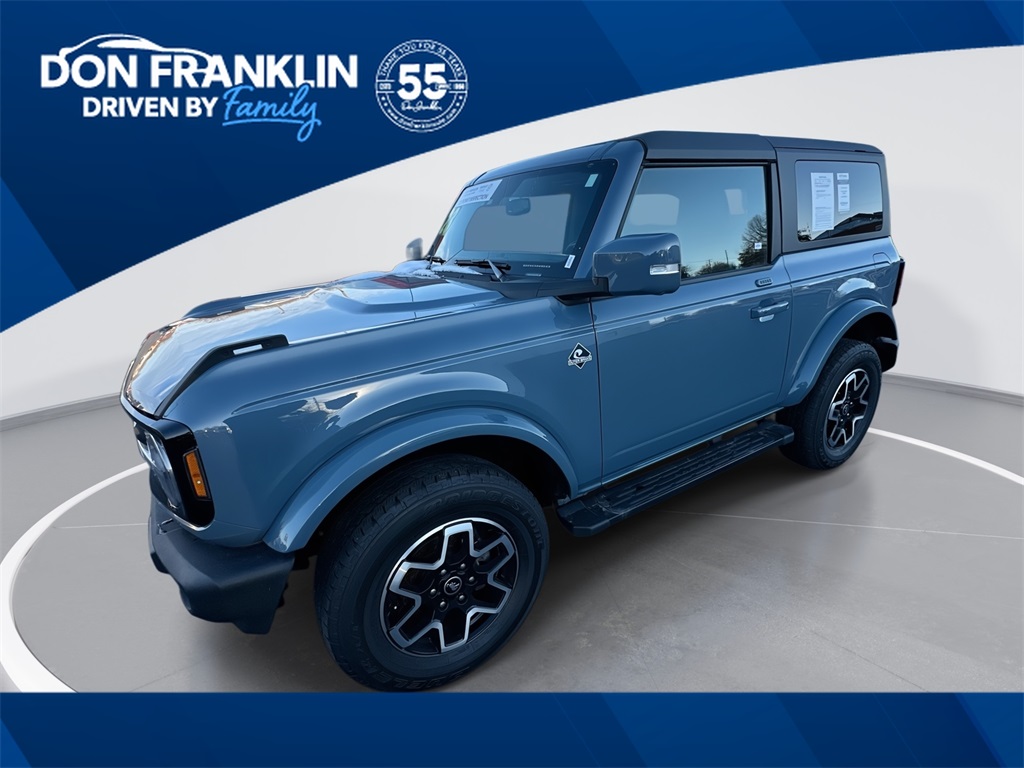 2023 Ford Bronco 2-Door Outer Banks's photo