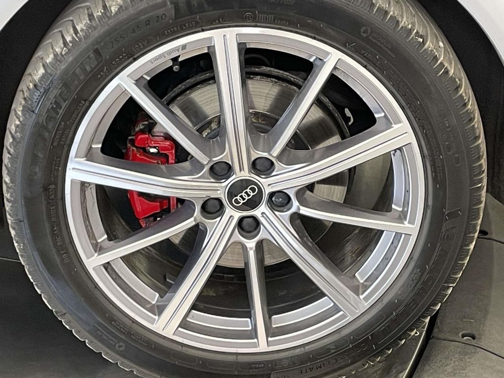2023 Audi SQ5 Prestige photo 12