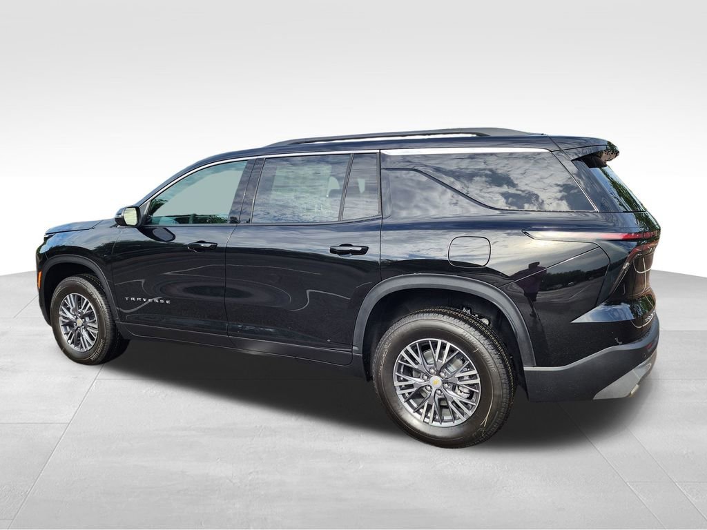 2025 Chevrolet Traverse photo 4