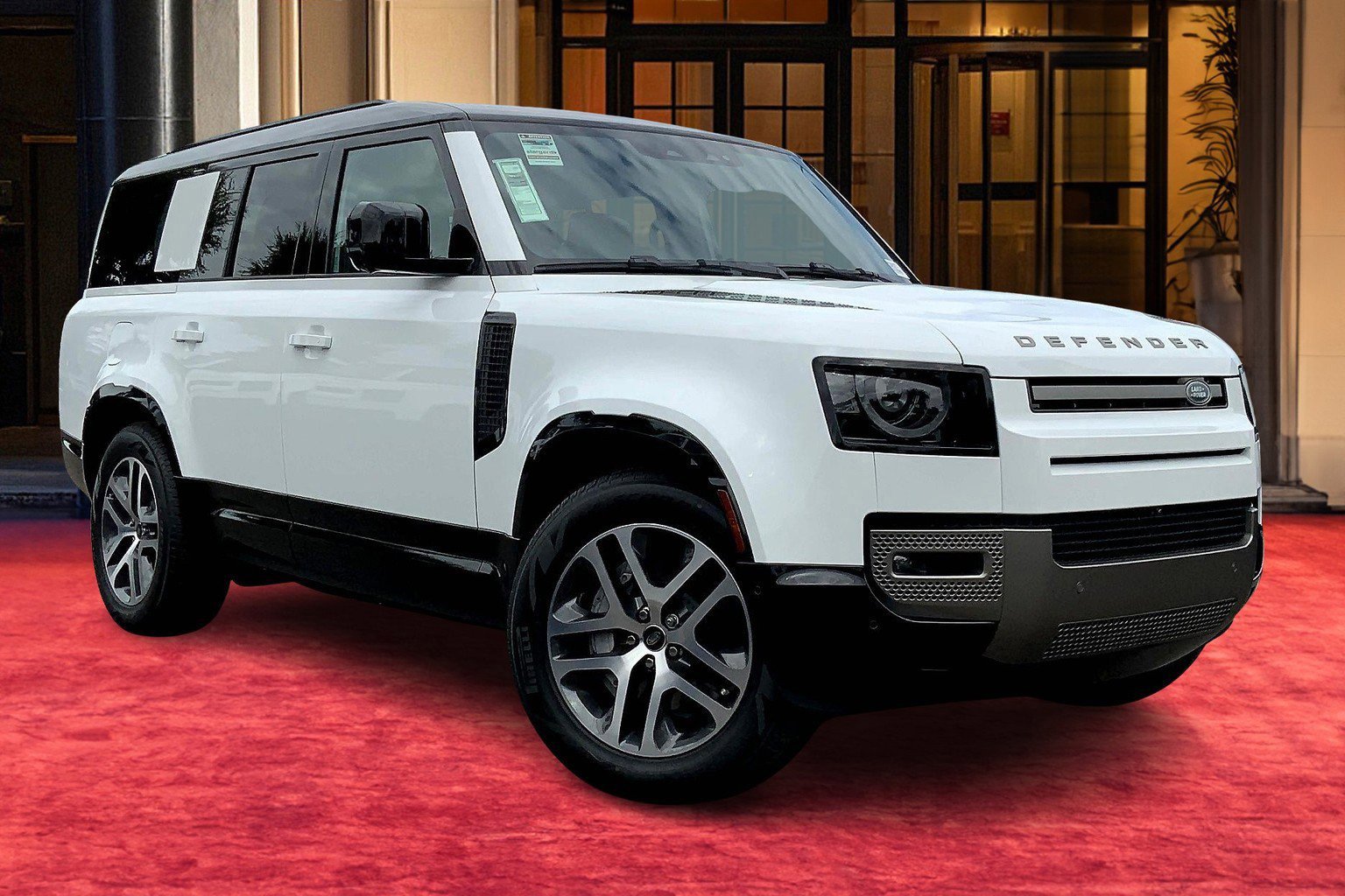 2025 Land Rover Defender 130 X-Dynamic SE photo 2