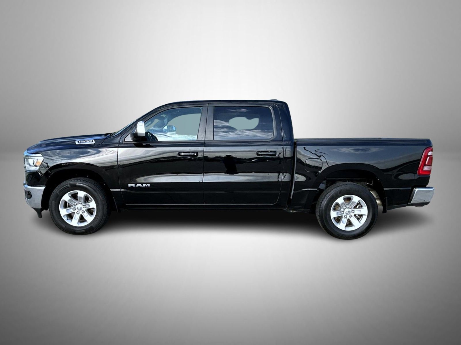 2023 Ram 1500 Laramie photo 8